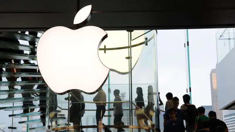 iPhone могут начать собирать в Казахстане: новые горизонты для технологий на улице Тауелсиздик