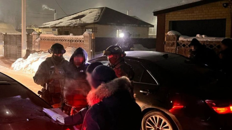 КНБ Казахстана пресек международный наркоканал в Акмолинской области, задержаны двое подозреваемых с 15 кг гашиша