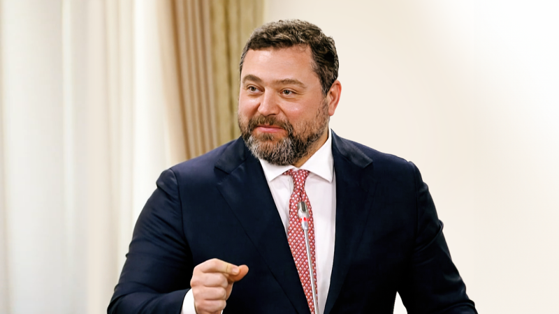 Михаил Ломтадзе считает, что для успехов в развитии малого и среднего бизнеса необходимо обеспечить поддержку, защиту и уделять особое внимание