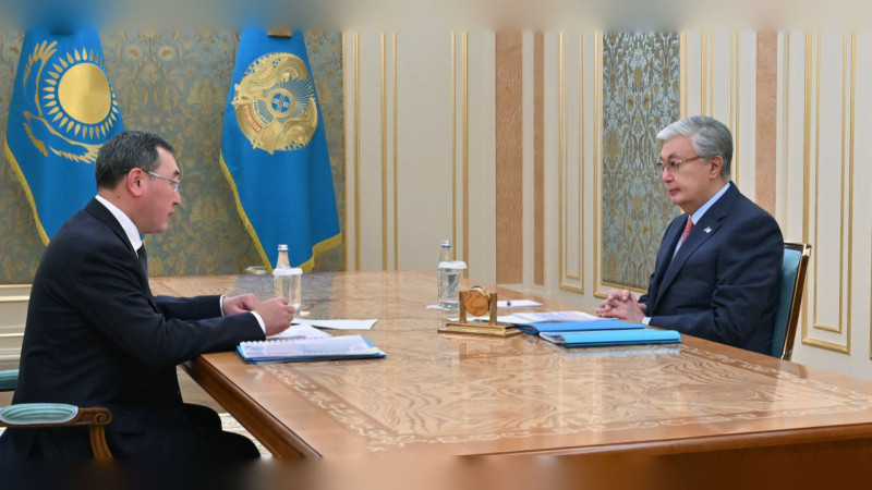 Президент Токаев встретился с акимом Алматинской области Маратом Султангазиевым