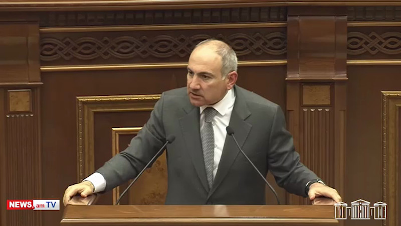 “Сядь и заткнись“. Пашинян эмоционально поспорил с депутатом