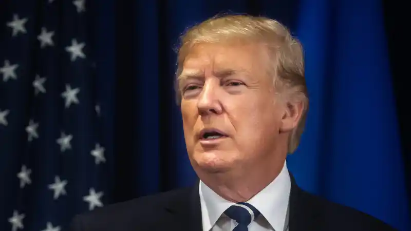 Трамп угрожает Канаде: 61 миллиард долларов или объединение с США