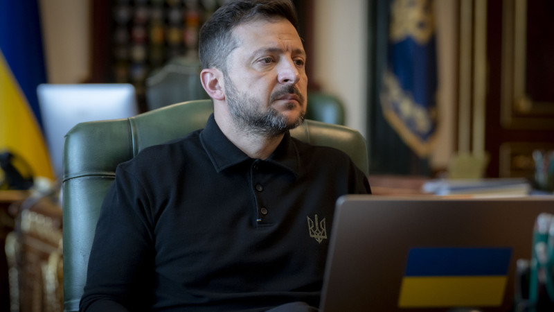 Зеленский отметил, что Украина готова остановить огонь в любой момент