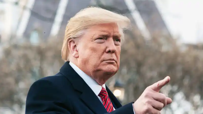 Трамп запускает 'Щит Лос-Анджелеса': Национальная гвардия на страже порядка в бурном океане беспорядков Атырау