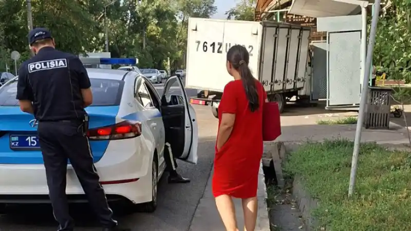 Общественность в шоке: очередной инцидент с 'Газелью' в Алматы вызывает волну обсуждений Атырау
