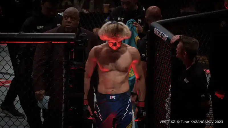 Шавкат Рахмонов под прицелом: казахстанский боец UFC обвинен в угрозах журналисту на улице Алматы Атырау