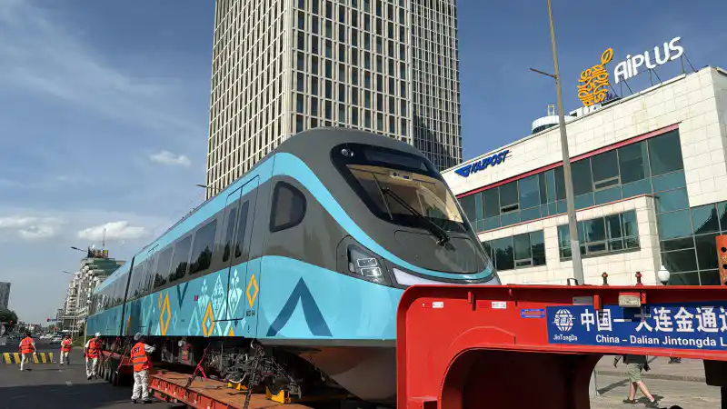 Левобережье Астаны: новый состав LRT — как свежий штрих в картине городской жизни Атырау