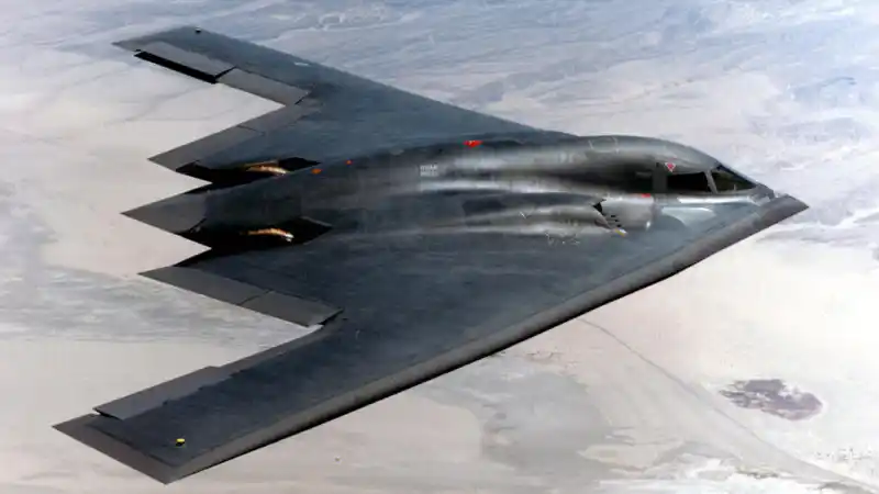 Куда летят B-2: тайна над океаном или война? Атырау