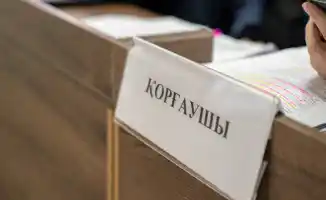 Адвокат Бейбитжан Сайлауулы требует освобождения экс-дипломата Сакена Мамаша в Алматы