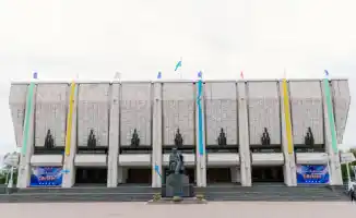 Реконструкция театра Ауэзова: как обновление архитектуры меняет культурный ландшафт Алматы