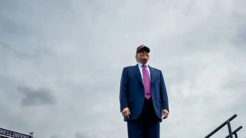 Трамп подчеркивает силу американского духа: военные как символ непобедимости на мировой арене Атырау