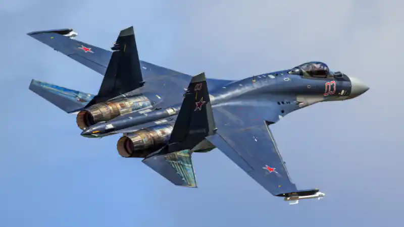 Украинские ВВС уничтожили российский Су-35: важная победа в воздушной борьбе Атырау