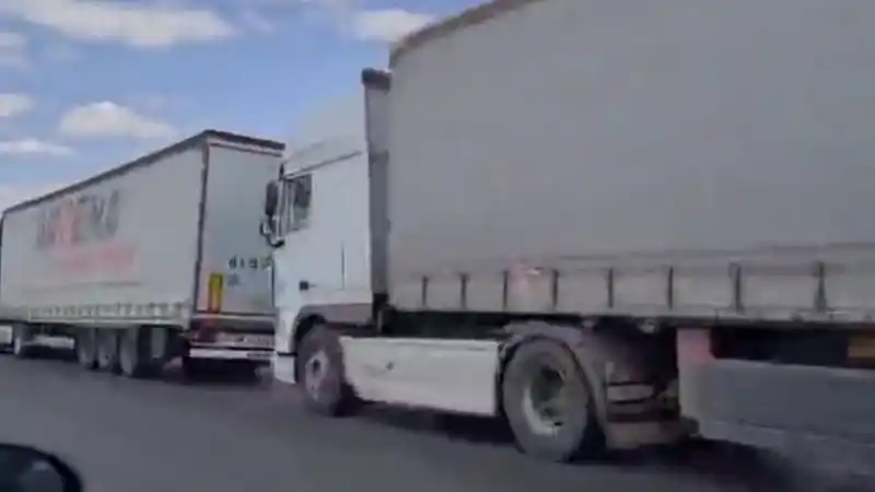 Пробка на границе Казахстана и России: официальное разъяснение от "КазАвтоЖол" 15 октября Атырау