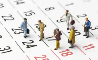 Четыре дня на работе, а зарплата как у пяти: как Казахстану не потерять в доходах?