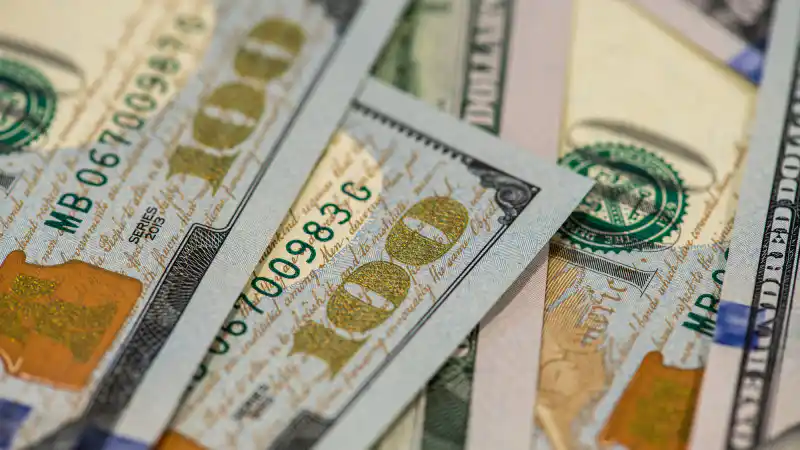 Курс доллара снизился до 540 тенге на торгах в Казахстане 18 августа Атырау