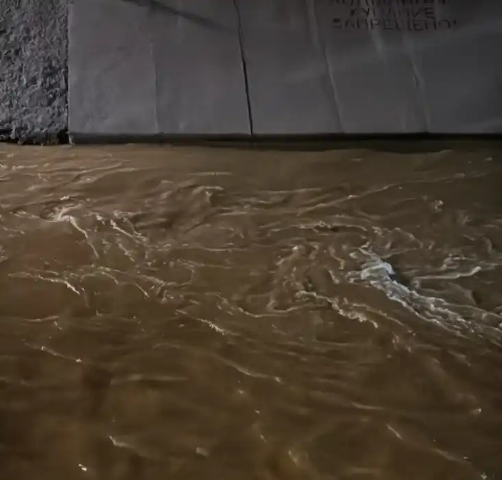 Работы по очистке водотока