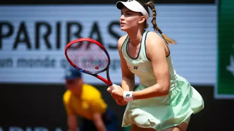 Елена Рыбакина одержала победу над Магдаленой Френх в четвертьфинале WTA-500 в Вашингтоне, пробившись в полуфинал турнира Атырау