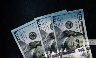 Национальный банк Казахстана начинает валютные интервенции: курс доллара достиг 550 тенге