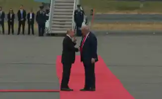 Язык тела Трампа и Путина: как невербальные сигналы влияют на восприятие международных отношений