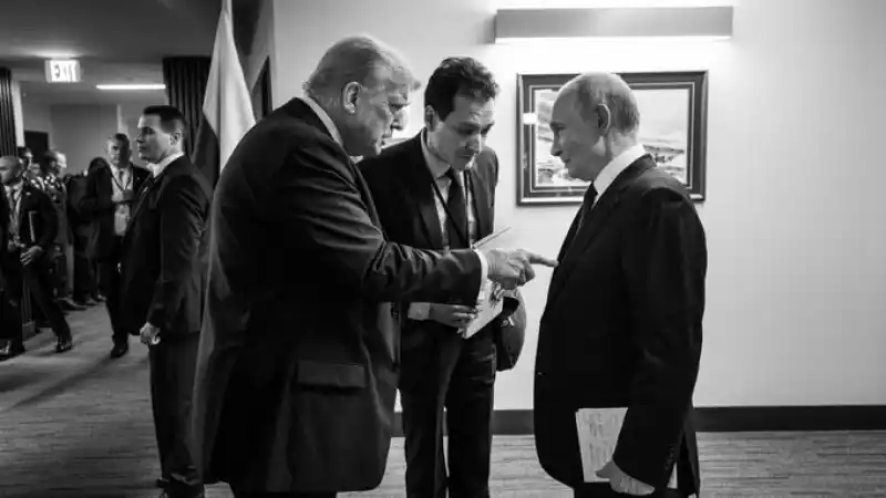 Трамп советует Зеленскому: "Ищите пути к миру после встречи с Путиным" Атырау