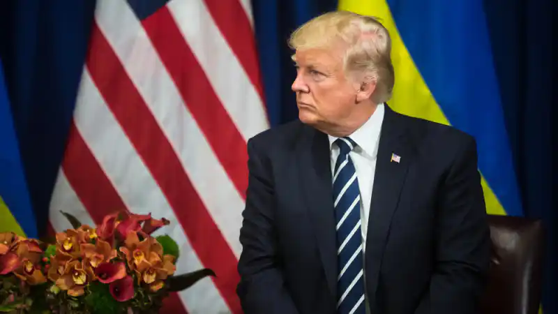 Трамп: США прекращают финансирование Украины Атырау
