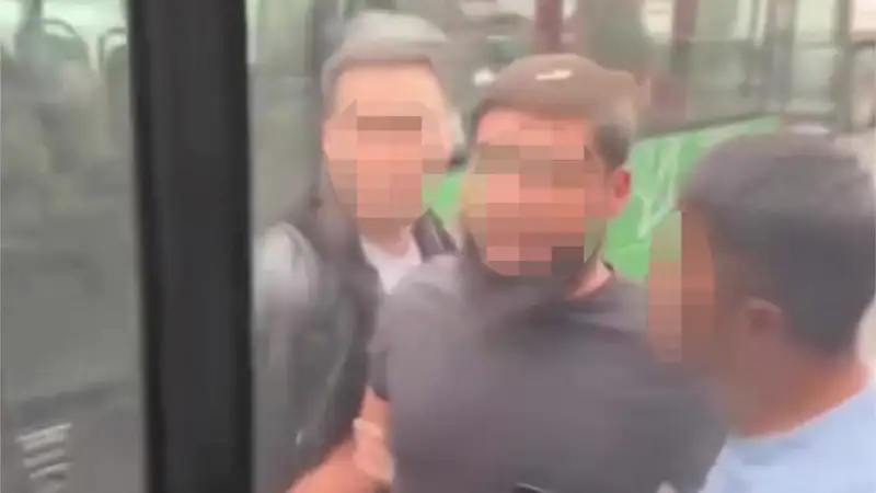 Дорожный конфликт в Алматы: пассажир напал на водителя автобуса с ножом Атырау