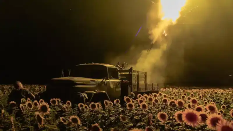 Несмотря на ожидания, осень не принесла изменений в российско-украинской войне: август прошёл без серьёзного прорыва в поисках урегулирования. Атырау