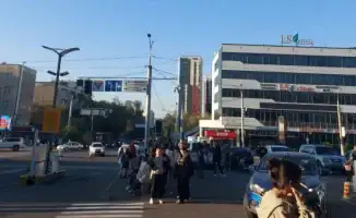 Алматинцы на улицах: реакция на тревожное сообщение о землетрясении