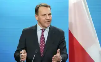 Глава МИД Польши Радослав Сикорский: Украина должна оставаться в 'границах, которые может защитить'