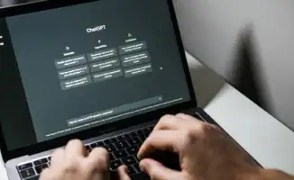 Социальные тенденции в использовании ChatGPT: анализ 1,5 миллиона диалогов