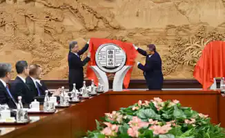В Казахстане открылись вторая и третья мастерские Лу Баня, сообщает Tengrinews.kz со ссылкой на Акорду.