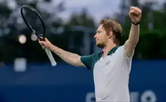 Александр Бублик продолжает впечатляющее выступление на US Open, нанося удар по амбициям Томми Пола и укрепляя позиции Казахстана в мировом теннисе