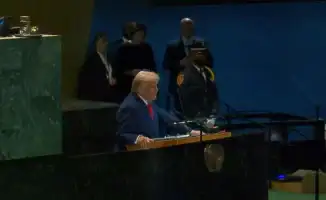 Президент США Дональд Трамп заявил, что страны Европы "катятся в ад" из-за бесконтрольной иммиграции. Это заявление было сделано во время его выступления, где он выразил обеспокоенность по поводу текущей ситуации с миграцией в европейских странах.