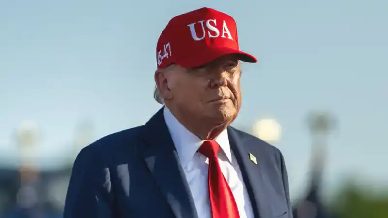 Трамп заявляет о прекрасном самочувствии: "Чувствую себя как никогда хорошо" Атырау
