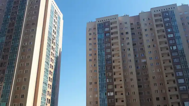 Алматинский 'Манхэттен': десятки проституток и тысячи нарушений Атырау