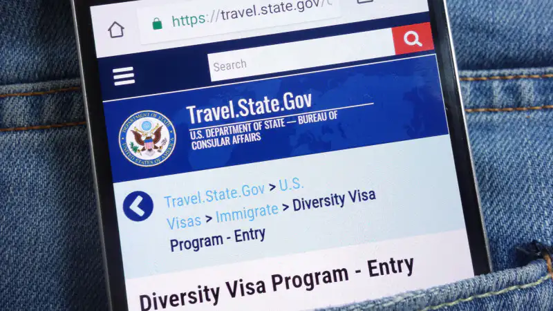 В США регистрация на лотерею грин-карт теперь платная Атырау