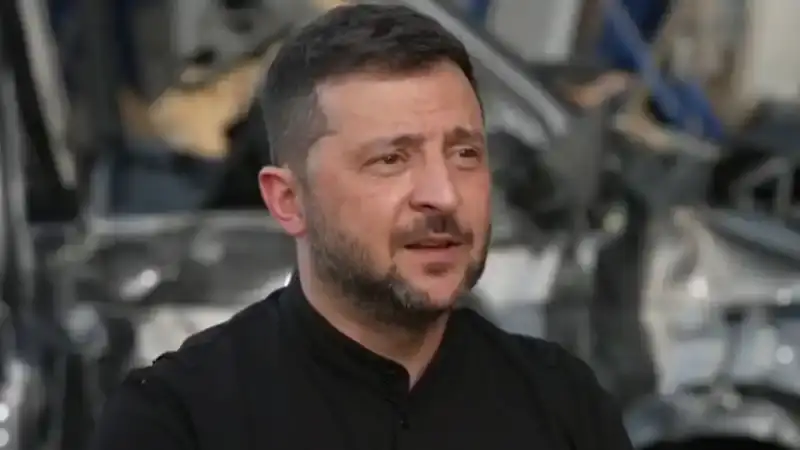 Зеленский отверг руку Путина: мирные переговоры не для тех, кто играет в шахматы на поле войны Атырау