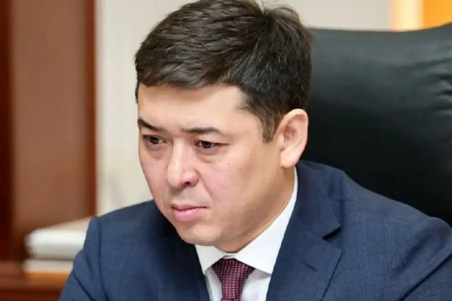 Берик Ермаханов назначен руководителем аппарата АО 'НК 'QazaqGaz' с опытом работы директором департамента нефтяной промышленности министерства энергетики Казахстана Атырау