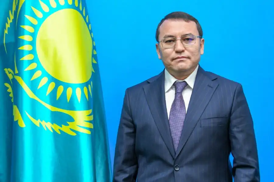 Данияр Алиев