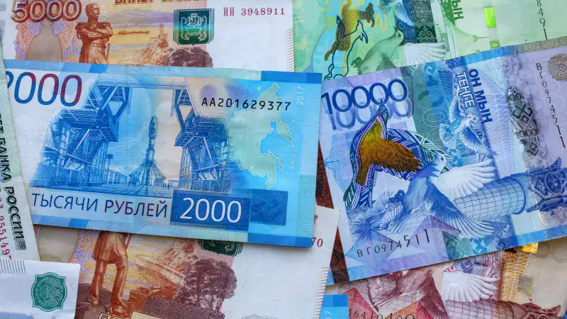 Курс рубля растет, но доверие к нему в Казахстане продолжает падать Атырау