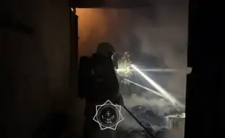 Пожар в административном здании на улице Макатаева: тушение в усиленном режиме