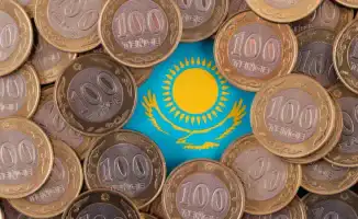 Социальные последствия повышения базовой ставки и введения платных парковок: что обсуждают казахстанцы?