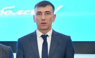Аким в Павлодарской области: 'Словесный мотоциклет' на встречной полосе — как чиновник обругал задержанного мотоциклиста