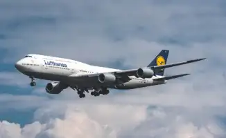 Инцидент с повреждением самолета Lufthansa в Алматы: как аварии в аэропортах влияют на доверие пассажиров к авиаперевозчикам