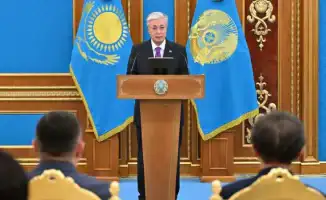 Токаев поздравил казахстанских учителей с праздником