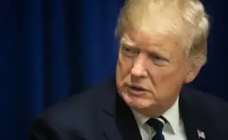Президент США Дональд Трамп объявил, что режим прекращения огня в секторе Газа вступит в силу, как только палестинское движение ХАМАС подтвердит свое согласие на это. Данное заявление подчеркивает важность согласия обеих сторон для достижения мира в регио