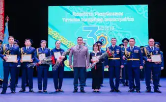 30-летие МЧС Казахстана и День спасателя: награждение лучших сотрудников за профессионализм и заслуги в ликвидации ЧС
