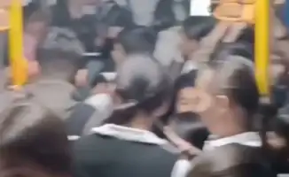 Кризис школьного транспорта в Атырау: дети вынуждены ехать на переполненных автобусах