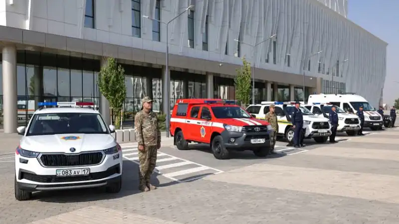 В Шымкенте отметили День спасателей: новые автомобили для службы и поздравления от Министерства по чрезвычайным ситуациям Атырау
