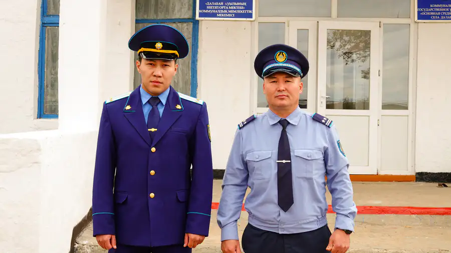 Прокурор и полицейский
